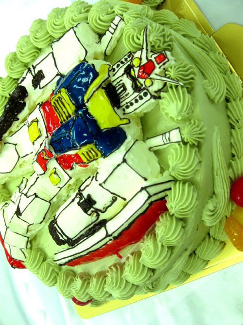 誕生日ケーキ　ガンダム