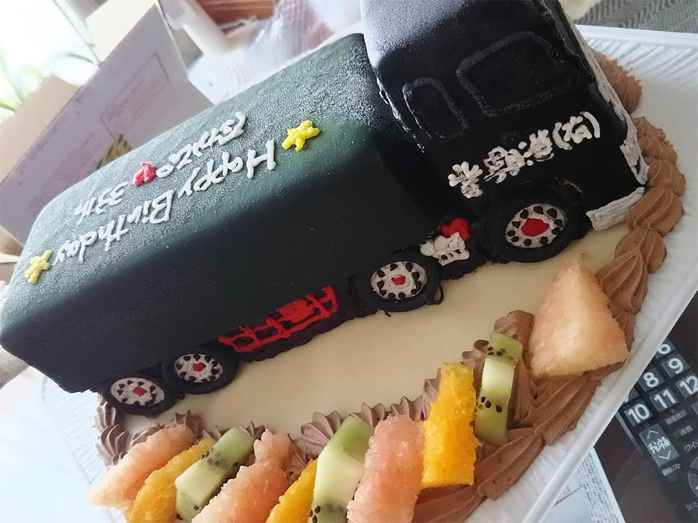 ケーキ　トラック