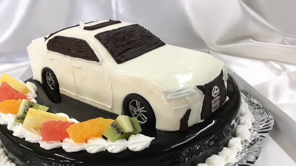 レクサス 車の3dケーキ 動画あり 魔法のバースデーケーキ