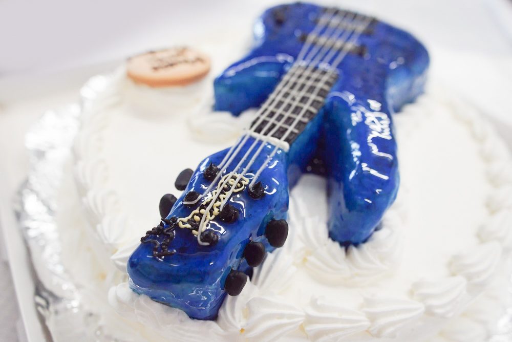 ギターの3D超立体ケーキ-16