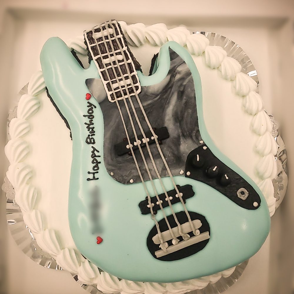 エレキギターの3Dケーキ-4
