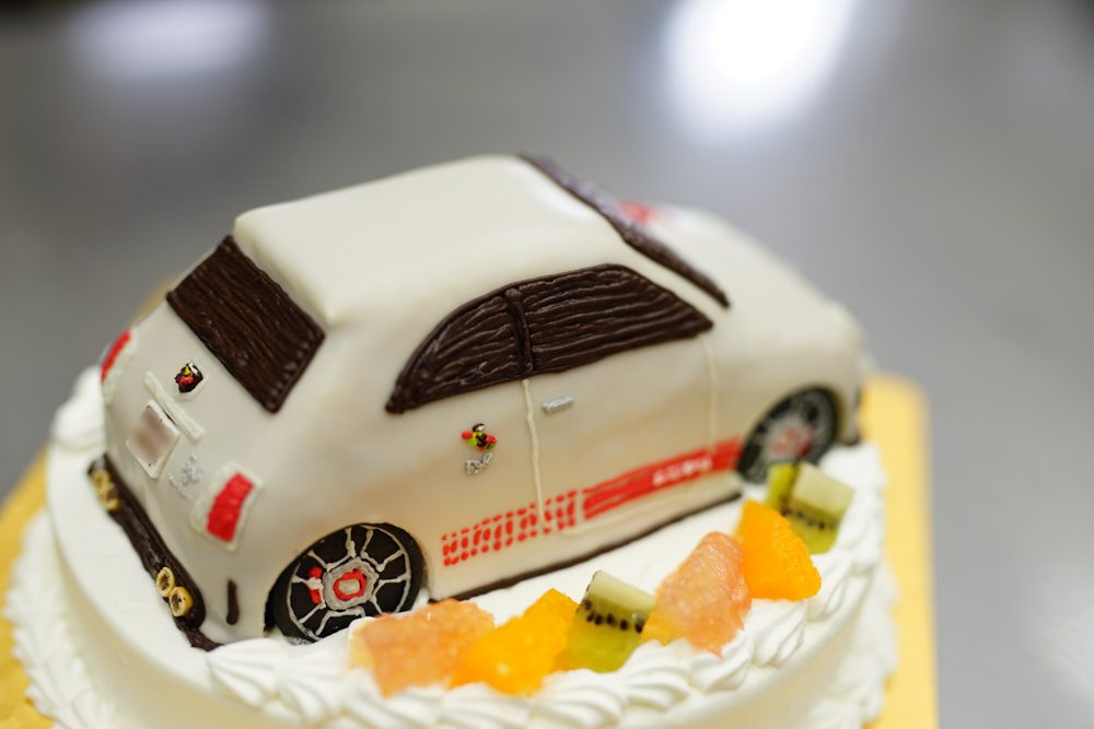 アバルト車ケーキ
