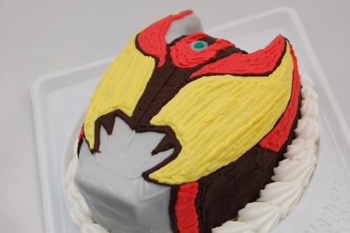 仮面ライダーキバの立体ケーキ