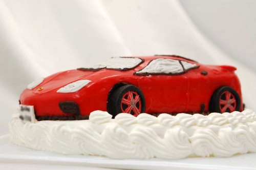 車・立体ケーキ