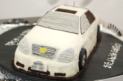 車の超立体ケーキ・セルシオ