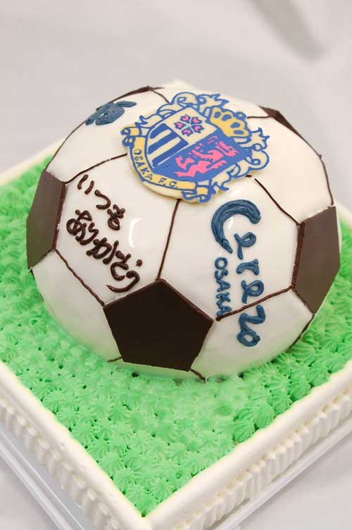 サッカーボールの立体ケーキ