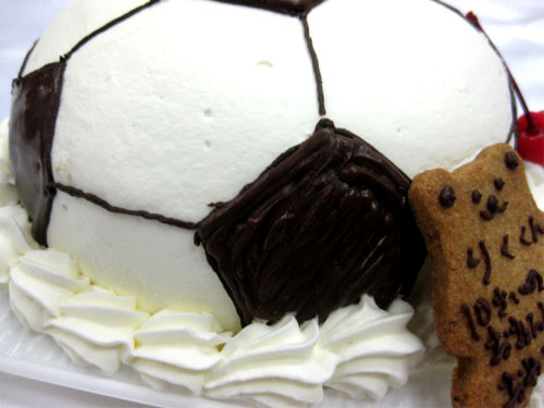 サッカーボールのバースデーケーキ