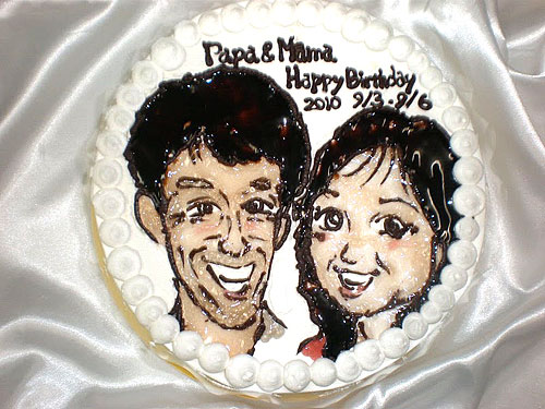 パパとママの似顔絵ケーキ
