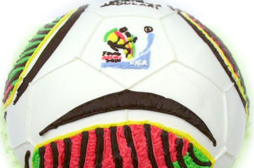 サッカーボールのケーキ 10fifaワールドカップ公式ボールの超立体ケーキ