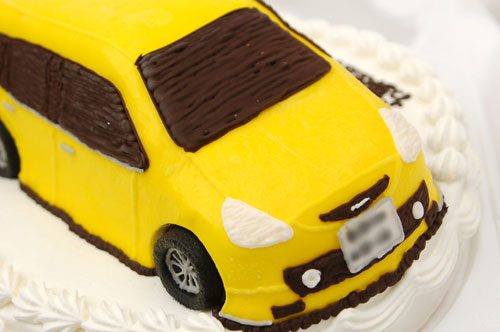 車のケーキ　バースデー