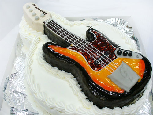 ギターのケーキ Grecoベースギター超立体ケーキ