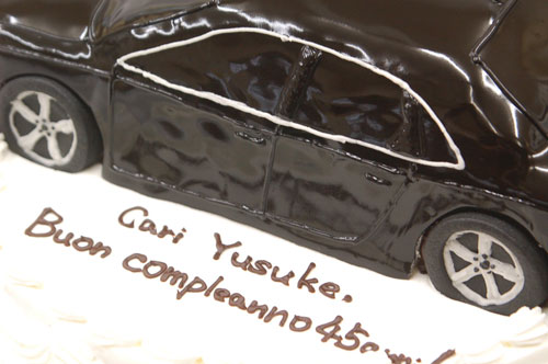 車　ケーキ