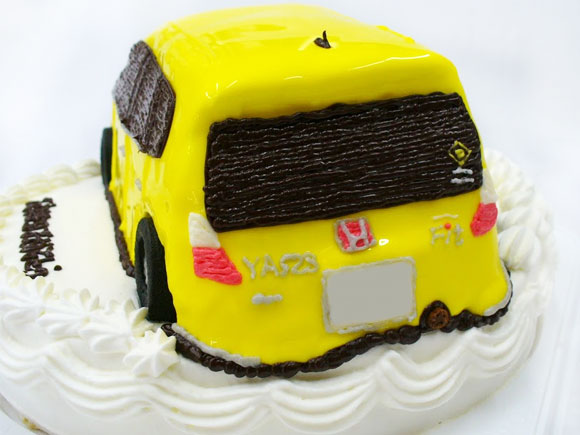 誕生日ケーキ　車