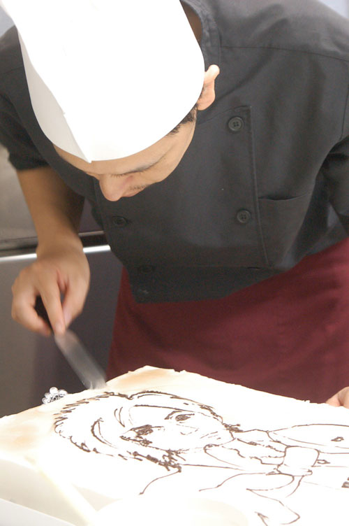 似顔絵ケーキの制作過程