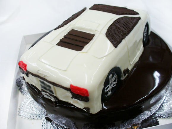 車のケーキ　ランボルギーニ