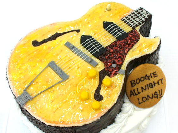 ギターのバースデーケーキ 3d超立体ケーキ