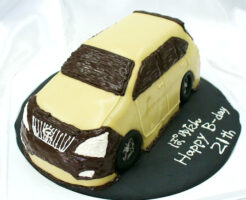 車のケーキ　ハリアー