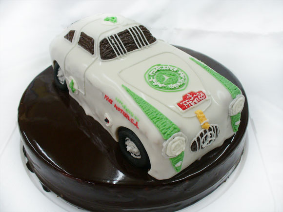 車のケーキ　ベンツ300SL
