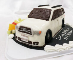 車のケーキ　誕生日ケーキ