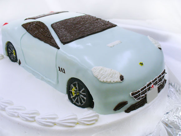 フェラーリ・カリフォルニア　車のケーキ