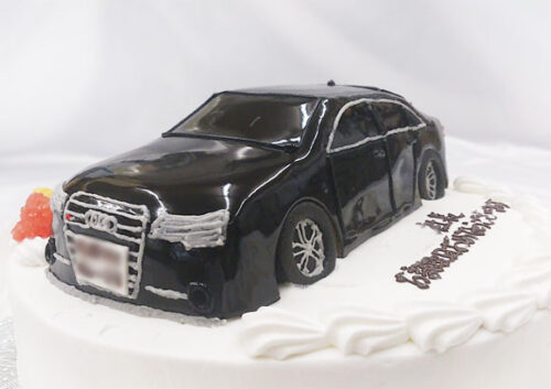 車の誕生日ケーキ　アウディ
