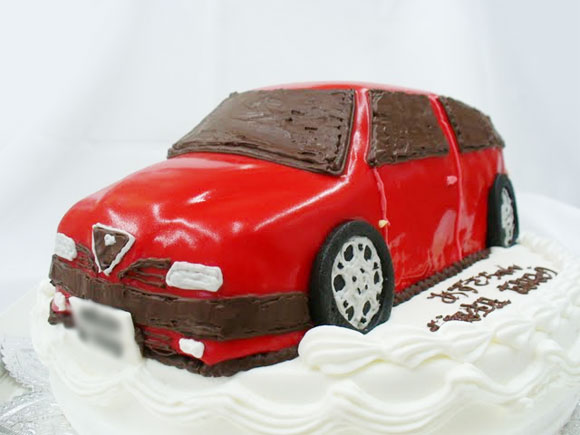 車のケーキ　アルファロメオ