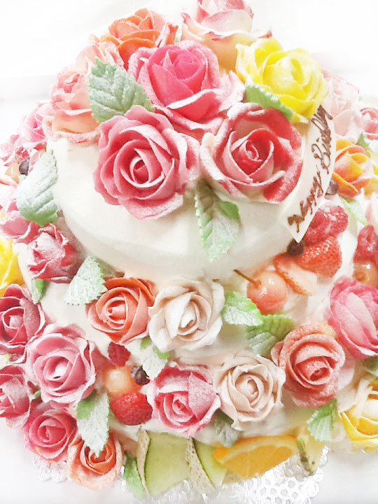 誕生日プレゼント　バラのデコレーションケーキ