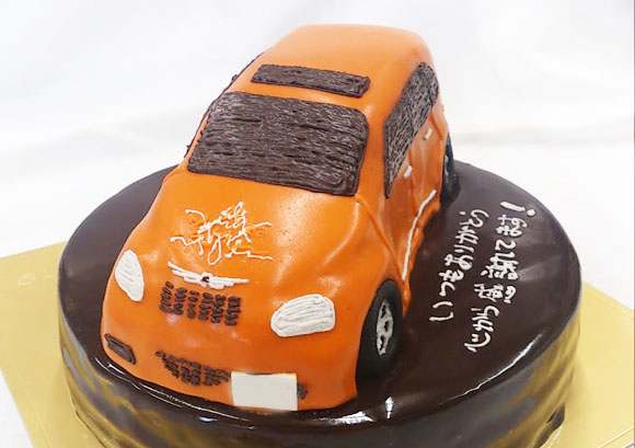 車の誕生日ケーキ　PTクルーザー