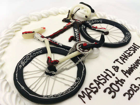 自転車の誕生日ケーキ