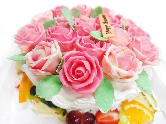 バラの花デコレーションケーキ