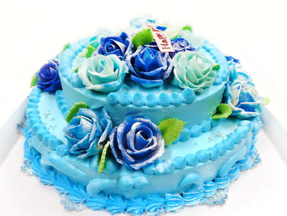 青いバラのデコレーションケーキ