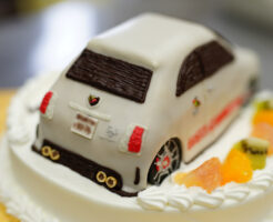 車のケーキ・アバルト